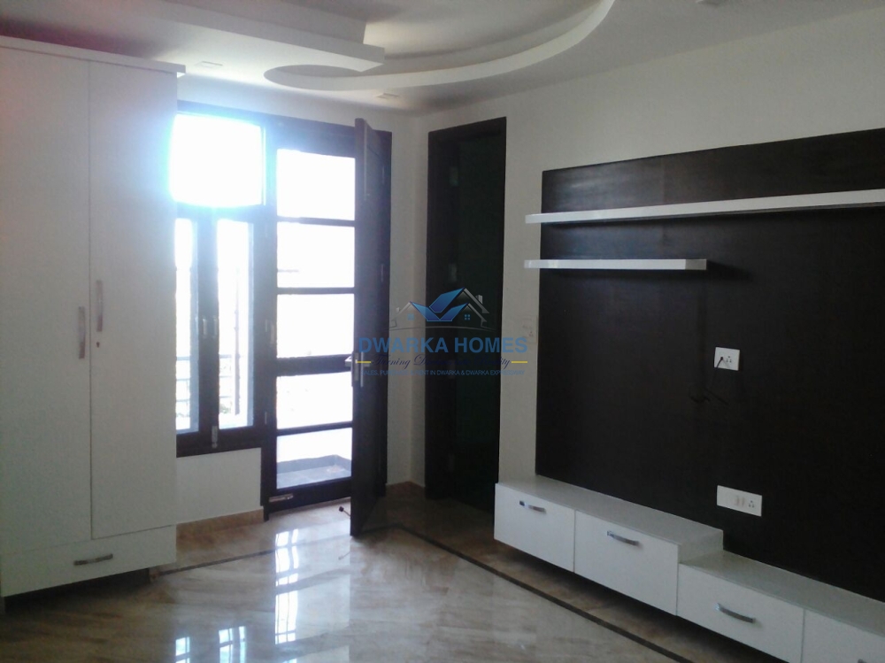 3 Bedroom 2 Bathroom society flat for Sale in Shri Hari Apartment sector 12 Dwarka New Delhi.